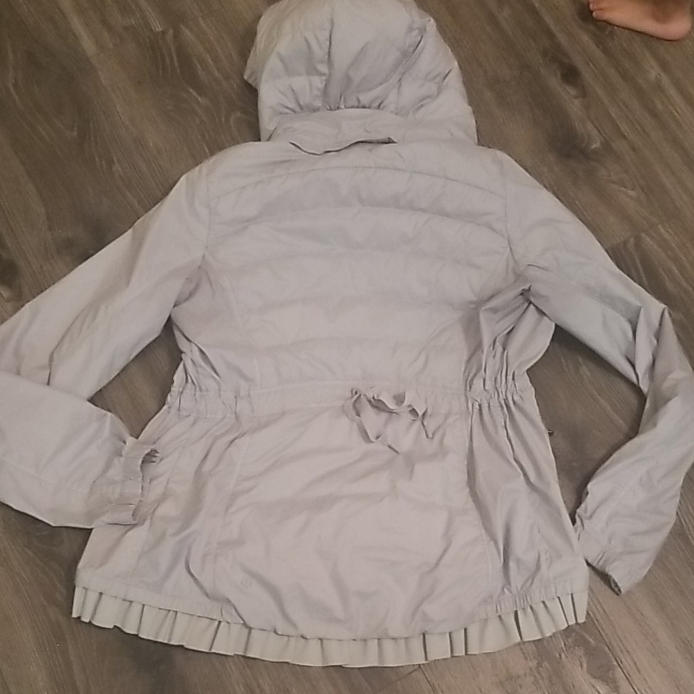 Lululemon down puffer jacket - Picture 3 of 10